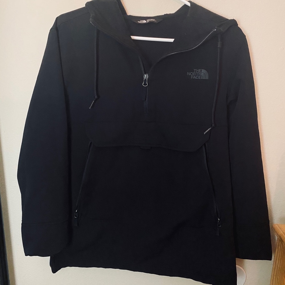 North face 1/4 zip w/ utility pocket